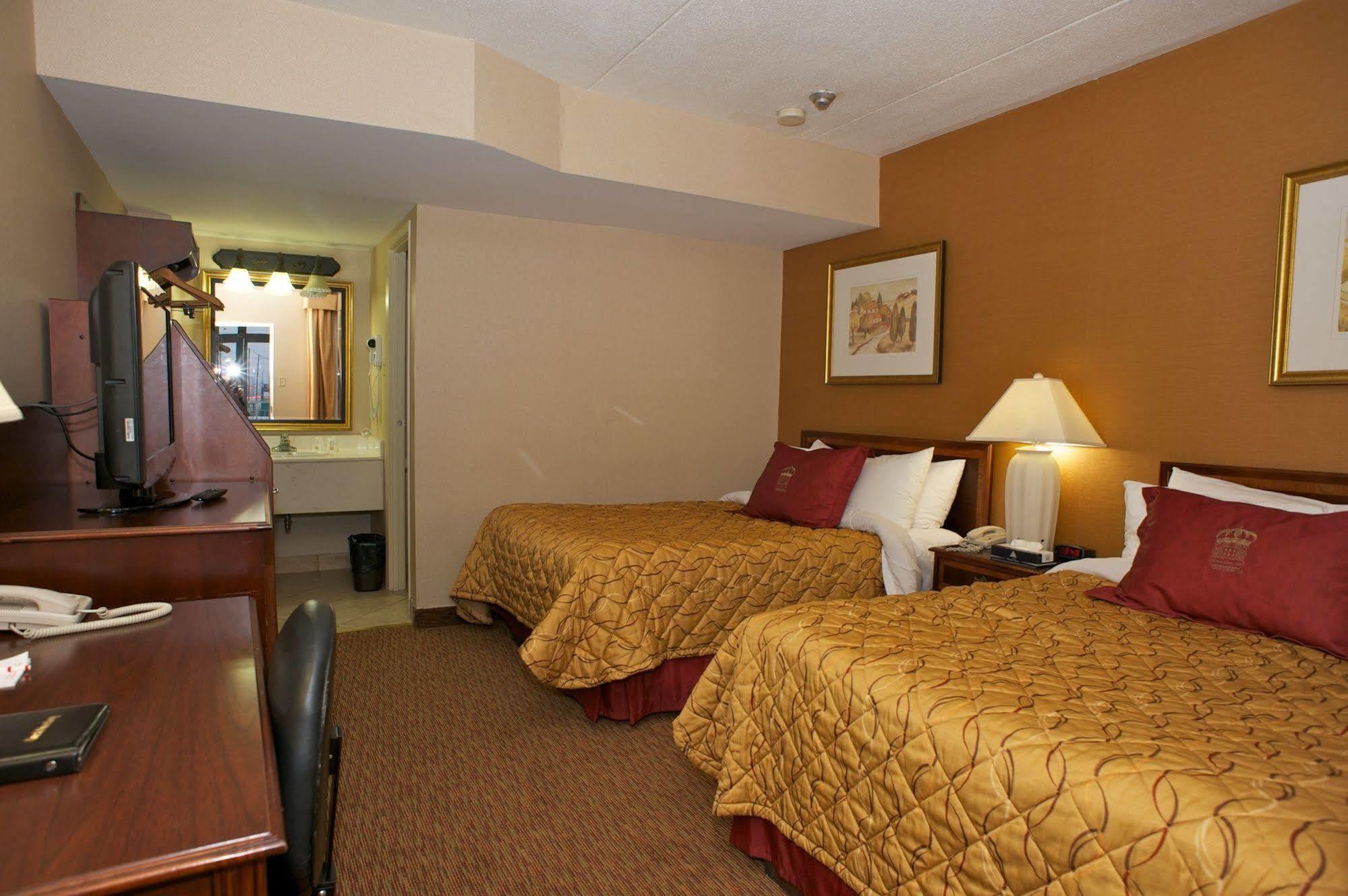 Monte Carlo Inn Toronto West Suites Mississauga Exterior photo